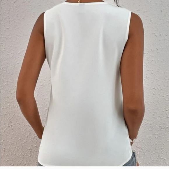 Bohemian crochet v-neck top - Picture 5 of 5